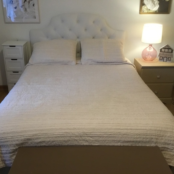 THERESHOLD 100% Cotton Queen Size quilt